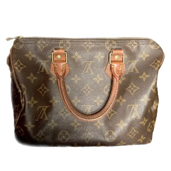 Louis Vuitton Handbags - Louis Vuitton Monogram Speedy 25 handbag
